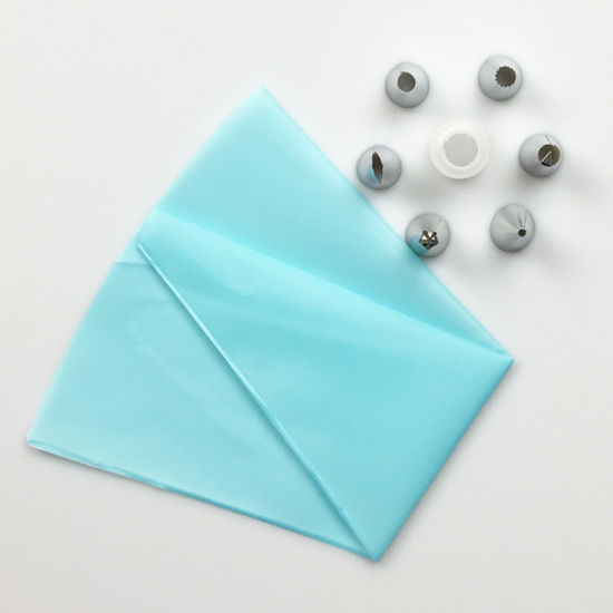 Cake%20Decorating%20Tips%20and%20Piping%20Bag,%20Cupcake%20Baking%20Supplies%20Kit%20and%20Cake%20Decorating%20Bag%20Icing%20-%20Image%203