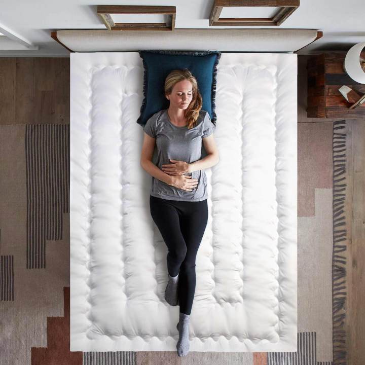 CRUMPLED SQUARE MATTRESS TOPPER