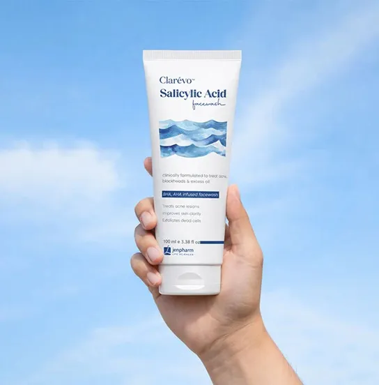 Jenpharm%20-%20Clarevo%20Salicylic%20Acid%20Facewash%20-%20Image%206