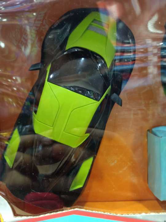 Air%20Knife%20dynamic%20remote%20control%20car%20for%20kids%20with%20very%20high%20speed%20and%20long%20battery%20-%20Image%203