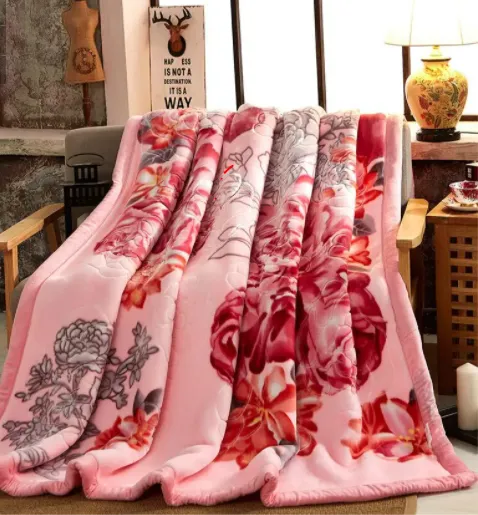 Beddy's%20Studio%20Double%20Ply%20Embossed%20Luxury%20Blanket%20For%20Winter%20King%20Size%20Kambal.%20-%20Image%203