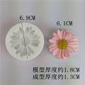 Daisy Scented Candle Daisy Silicone Candle Mold Aromatherapy Soap Mold for Candle Making Kit DIY Flower Handmade Candle Mold. 