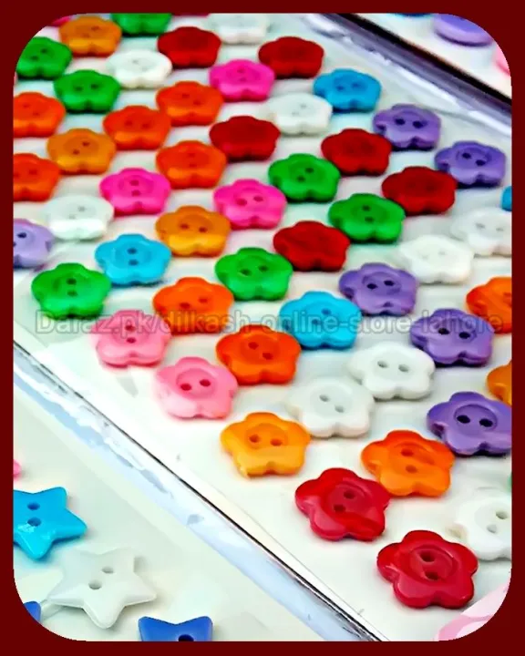 77%20Pieces%20Of%20Flower%20Shape%20Sticky%20Colorful%20Fancy%20Buttons%20-%20Image%204