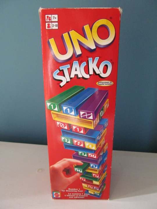 UNO%20STACKO%20GAME%20The%20Stacking%20Blocks%20Game%20For%20Kids%20-%20Image%204