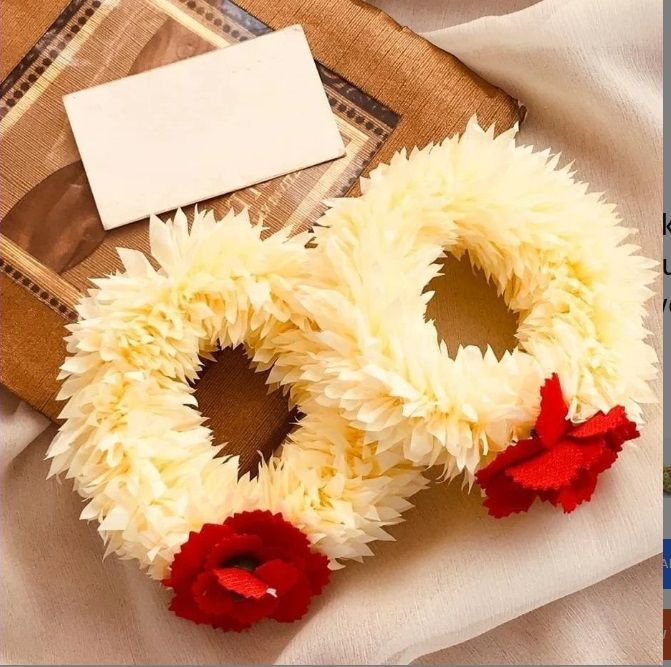 artificial%20gajray%20for%20hand%20artificial%20gajray%20for%20hand%20whiteartifical%20flowers%20kangan%20for%20wedding%20Jewellery%20Reuseable%20White%20with%20Red%20Flower%20Artificial%20Hand%20Gajra%20/%20Bangles%20artificial%20kangan%20for%20girls%202%20pic%20-%20Image%202
