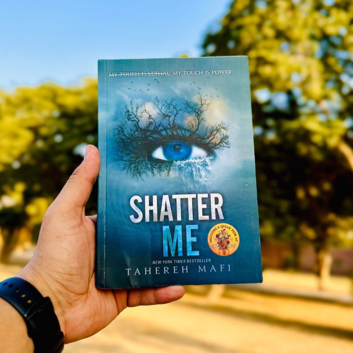 Shatter%20Me%20by%20Tahereh%20Mafi%20(Author)%20%7C%20Shatter%20Me%20Book%201%20-%20Image%202