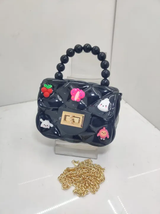 Chic%20Quilted%20Mini%20Crossbody%20Bag:%20Elevate%20Your%20Style%20with%20a%20Pearl%20Handle%20Design%20%E2%80%93%20Fashion%20Meets%20Functionality%20in%20Every%20Detail%20-%20Image%203