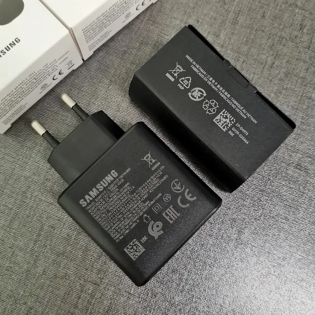 Samsung%2045W%20Super%20Fast%20Charger%20with%20Type%20C%20to%20Type%20C%20Cable%20PD%20Certified%20for%20All%20Mobile%20Phones%20-%20Image%206