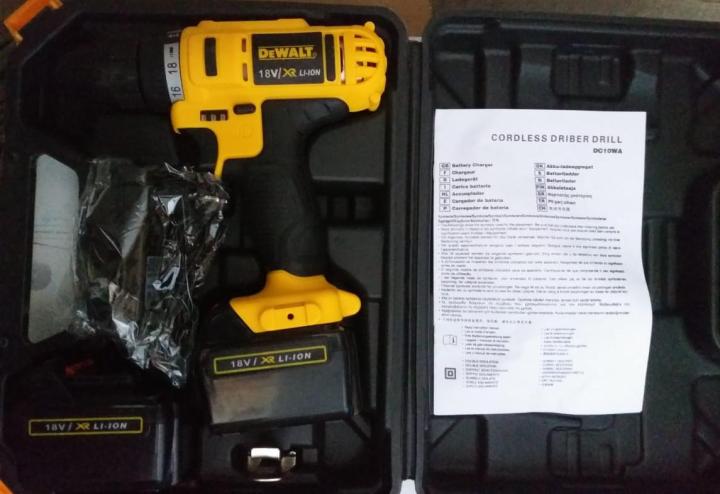DeWalt%20DCD700%2018V%20Max%20XR%20Li-Ion%20Compact%20Drill%20Driver%20-%20Image%204