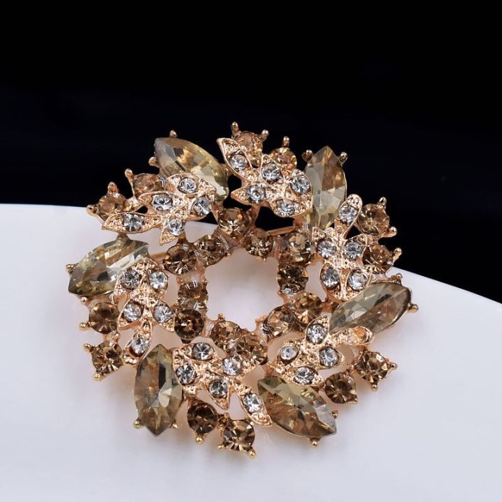 %E3%80%90HOT%E3%80%91%202022%20New%20Crystal%20Rhinestone%20Flower%20Brooches%20Pins%20Women%20Clothes%20Scarf%20Buckle%20Garment%20Accessories%20Fashion%20Jewelry%20Gifts%202021%20New%20-%20Image%205