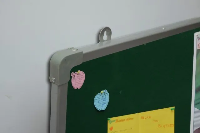 Premium%20Notice%20Board%20(2%20X%203)(24%20X%2036)%20Green,%20Red,%20Blue,%20Black,%20-%20Image%204