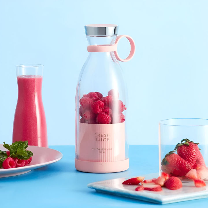 Portable%20Mini%20Juicer%20Blender%20Bottle%20%E2%80%93%20420ml%20Rechargeable%20Smoothie%20Maker%20for%20Shakes,%20Fruits%20&%20Travel%20-%20Image%203