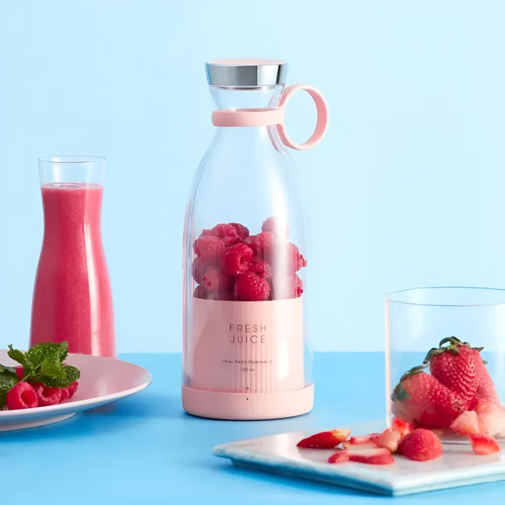 Portable%20Mini%20Juicer%20Blender%20Bottle%20%E2%80%93%20420ml%20Rechargeable%20Smoothie%20Maker%20for%20Shakes,%20Fruits%20&%20Travel%20-%20Image%203