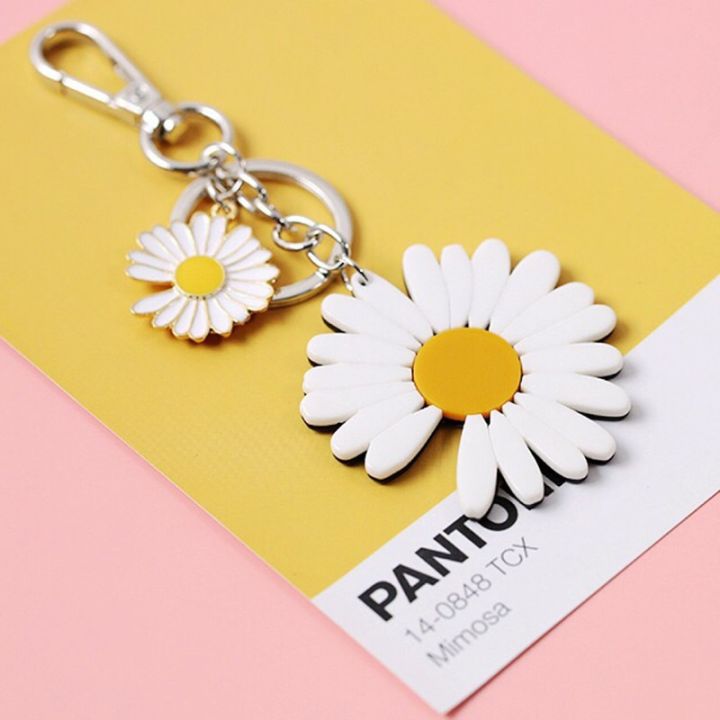 %E3%80%90Happytree%E3%80%91%20White%20Daisy%20Keychain%20Fashion%20Alloy%20Flowers%20Keychain%20For%20Women%20Enamel%20Flower%20Charm%20Key%20Chain%20Girl%20Car%20Bag%20Pendant%20Keyring%20Gifts%20-%20Image%203