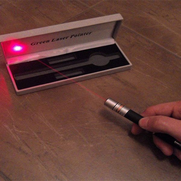 Ultra%20Powerfu%20Laser%20Pointer%20Pen%20Beam%20Light%205Mw%20650Nm%20Presentation%20Pointer%20(Red%20Laser%20Pointer)%20-%20Image%204