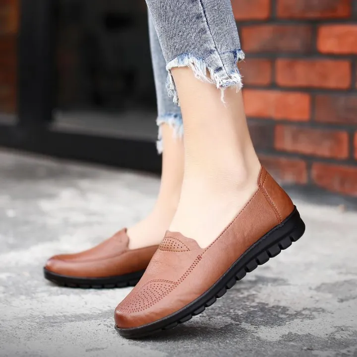 PU%20Light%20Leather%20For%20Women%20Casual%20Flat%20Ladies%20Shoes%20Nurse%20Soft%20Peas%20Loafer%20Flats%2035-41%20-%20Image%207