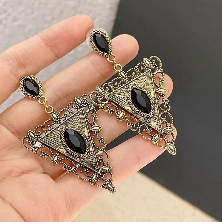 【New Innovation】Retro Black Sparkling Diamond Earrings in Trendy Hip-Hop Personality Vintage Style Triangle Earrings quality]