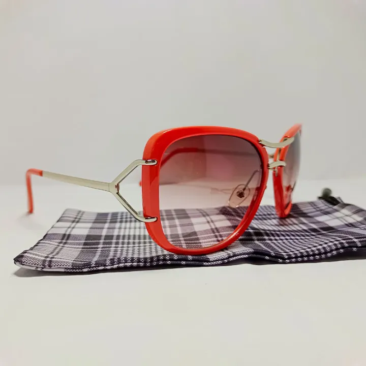 Sunglasses%20For%20Women%20Stylish%20Branded%20Anti%20UV%20Big%20Metallic%20Frame%20Sunglasses%20With%20Free%20Sunglasses%20Cover%20-%20Image%208