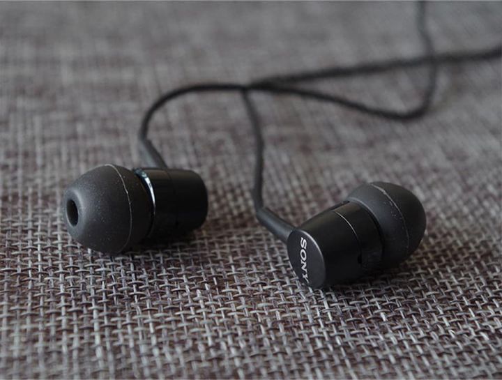 Sony%20MH750%20Wired%20Earphones%20with%20Mic%20%E2%80%93%20HiFi%20Stereo%20Sound,%20Deep%20Bass,%203.5mm%20Jack,%20Original%20Quality%20Handsfree%20%7C%20%20For%20Android,%20Samsung,%20Vivo,%20Oppo,%20Xiaomi%20-%20Image%204