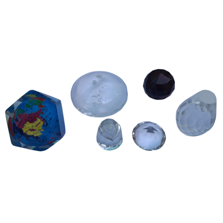 1 Pc Multishapes Paper Weight for office saving papers