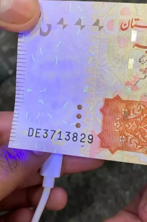 Uv%20note%20checker%20Fake%20Currency%20Detector%20Note%20Checking%20Machine%20Checker%20Machine%20light%20detection%20mini%20usb%20-%20Image%208