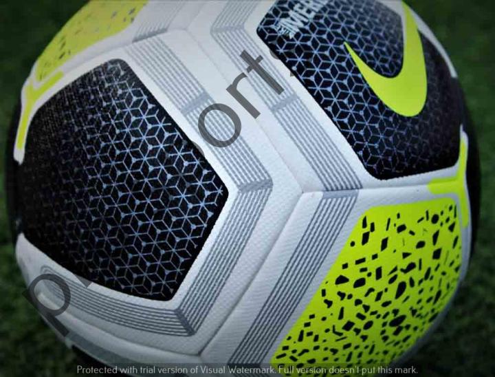 Football%20Merlin%202019/20%20-%20Premier%20League%20-%20Image%203