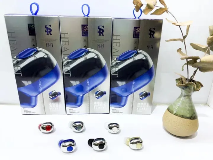 M16%20Premium%20Quality%20Mini%20Bluetooth%20Headset%20/%20Wireless%20Bluetooth%20V5.2%20/%20Single%20In-Ear%20-%20Image%204