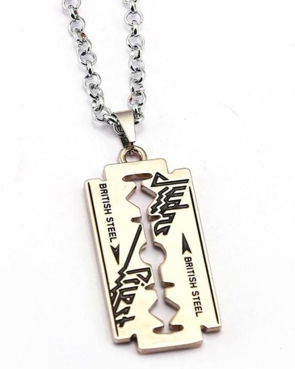 Men Stylish Blade Locket With Chain