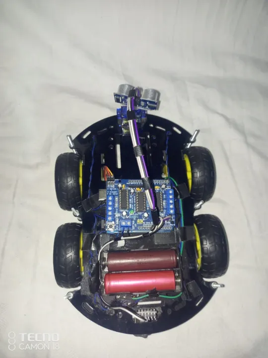 Arduino%20Based%20Programmable%20Obstacle%20Avoiding%20Robot%20Car%20With%202%20Lithium%20Battery%20-%20Image%204