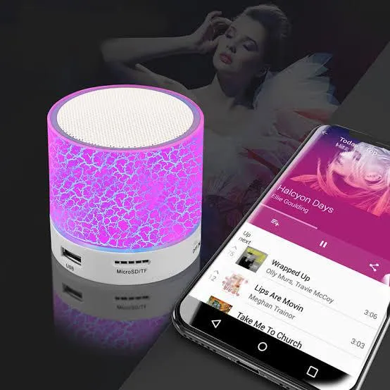 Xperta%20S10%20Mini%20Speaker%20Bluetooth%20%20Built-in%20Rechargeable%20Battery%20(Compatible%20With%20IOS%20&%20Android%20System).%20-%20Image%204