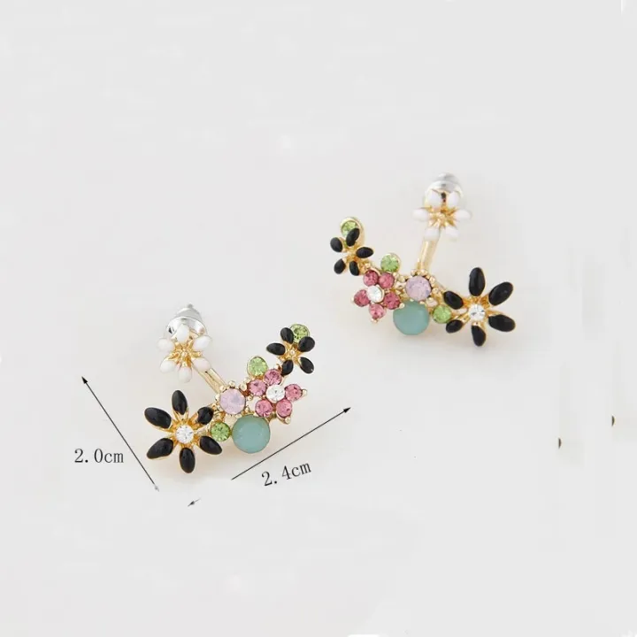 Cute%20Floral%20Stud%20Earrings%20-%20Image%206