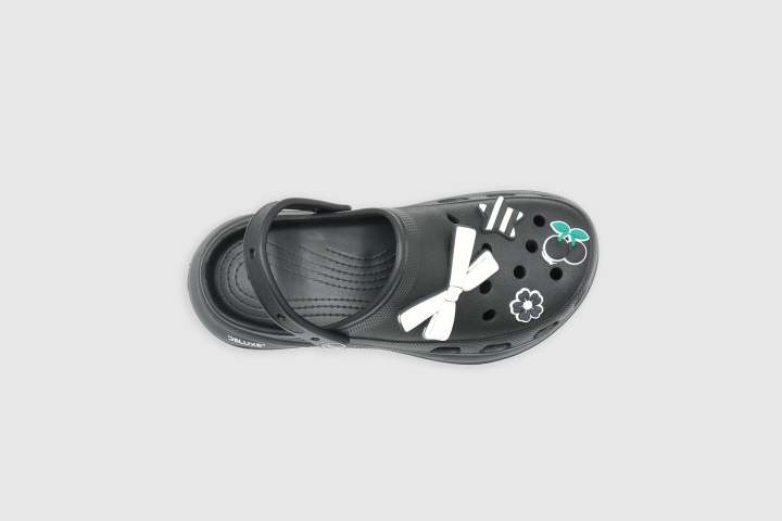 Deluxe%20Footwear%20Floral%20Pearl%20Clogs%20-%20Clogs%20For%20Women%20-%20Women%20Clogs%20-%20Image%203
