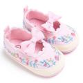 Spring Kids Girls Vintage Princess Embroidery Bowknot Casual Baby Anti-skid Shoes New Mga sapatos ng mga bata Mga sapatos na pang-babae Toddler shoes Mga sapatos ng sanggol. 