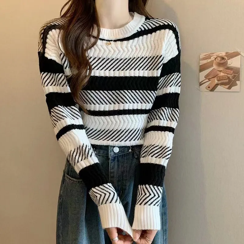 Yfashion Women Fashion Striped Sweater Long Sleeves Loose Sweet Knitted Tops Round Neck Pullover Bottoming Shirt color Daraz.pk