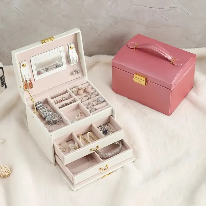 Two%20Layer%20Jewelry%20Organizer%20Box%20for%20Women%20%E2%80%93%20PU%20Leather%20Large%20Storage%20Case%20with%20Lock%20%E2%80%93%20Classic%20Style%20%E2%80%93%20All%20Season%20-%20Image%209