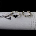 Vintage Black Crystal Heart Chain Ring for Women Simple Open Ring Finger Ring Cuff Set Punk Retro Female Jewelry Gift Accessories. 