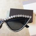 Vintage Luxury Crystal Diamond Sunglasses Women Brand Designer Black Pink Frame Cat Eye Sun Glasses Bling Bling Eyewear. 