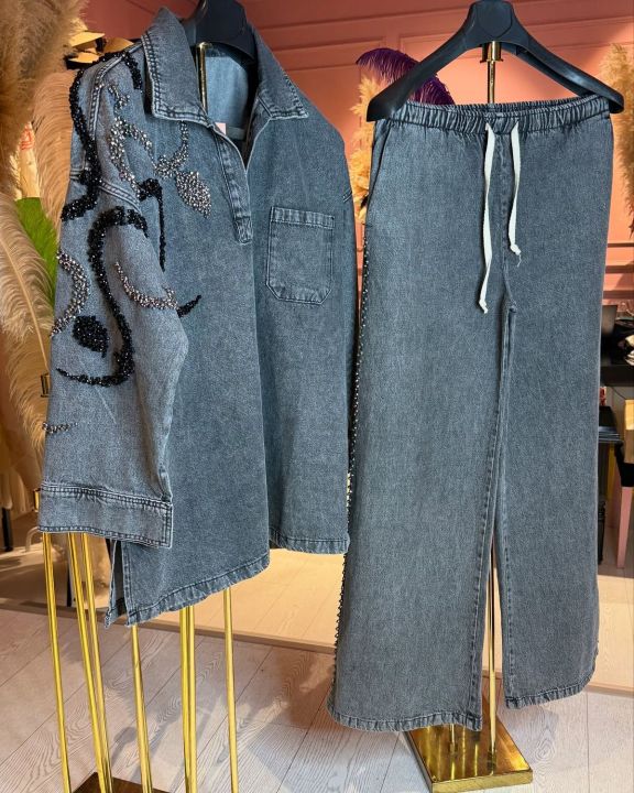 Trouser%20Shirts%20for%20Girls%20%E2%80%93%20Perfect%20Fit%20with%20Stylish%20Details%20for%20a%20Fashionable%20Look%20-%20Image%202