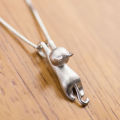 Fashion Women Silver Plated Cute Climbing Cat Charm Pendant Necklace Jewelry. 