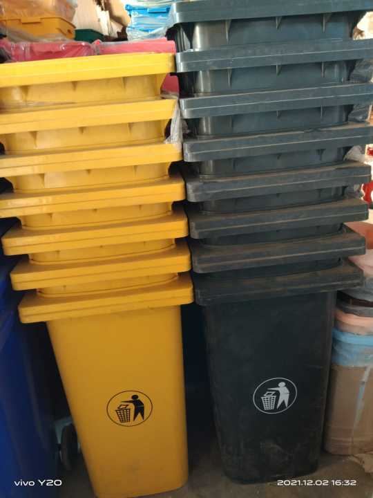 Dustbin%20240%20liters%20with%20wheels%20/%20Big%20size%20dustbin%20/%20dustbin%20big%20size%20/%20dustbin%20for%20outdoor%20garbage%20/%20Outdoor%20Garbage%20Bin%20with%20Wheels%20-%20240%20Liters%20-%20Wheeled%20Waste%20Trash%20Can%20-%20Outdoor%20Wheeled%20Dustbin%20-%20Heavy%20Duty%20-%20Image%203