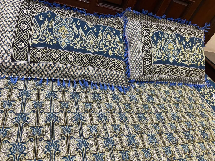 Multani%20Gultex%20King%20Size%20Bedsheet%20With%20Two%20Pillow%20Covers%20in%20Elegant%20Design%20-%20Image%203