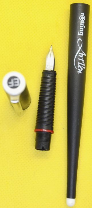 rOtring%20Fountain%20Pen,%20ArtPen,%20Sketch,%20Extra%20Fine%20Nib%20for%20Lettering%20Drawing%20and%20Writing%20-%20Image%202