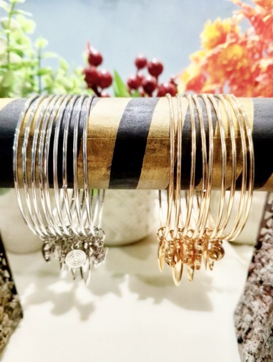 Luxury%20Metal%20Bangles%20Set%20with%20Tussles%20Twisted%20Designated%20%E2%80%93%20Gold,%20Rose%20Gold,%20Silver%20&%20Black%20Plated%20%7C%20Elegant%20&%20Durable%20Bracelets%20for%20Casual%20&%20Party%20Wear%20-%20Image%208