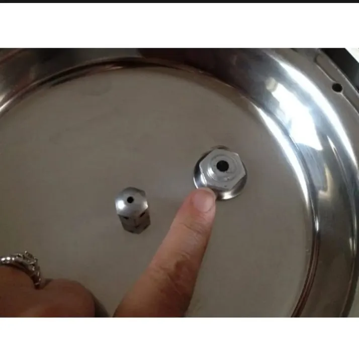 Safety%20Weight%20Pressure%20Cooker%20Safety%20Weight%20Valve%20Universal%20Size%20-%20Image%204