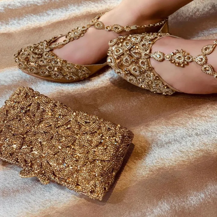 Bridal%20Fancy%20Shoes%20/%20Khussa%20&%20Kohlapuri%20/%20Handcrafted%20Women%20Slipper%20Khussa%20style%20/%20Zari%20Khussa%20For%20Women%20/%20/%20Trendy%20Khussa%20For%20Girls%20.%20-%20Image%202