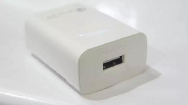 Huawei%20Fast%20Charger,%20100%25%20Genuine%20Fast%20Charging%20With%20Micro%20Usb%20Cable%20-%20Image%205