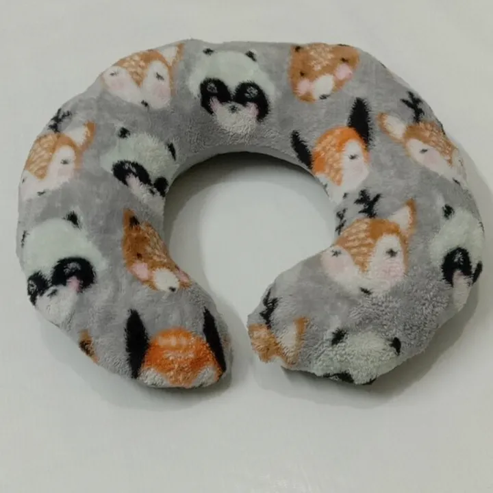 Neck%20Pillow%20for%20Travel%20U%20Shape%20Filled%20With%20Microfiber%20For%20Girls%20and%20Boys%20Neck%20Relaxation%20-%20Image%204