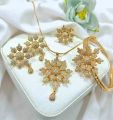 Set new good looking gold with duble chain 1245. 