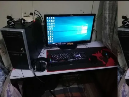 Computer%20Table%20-%20Image%204