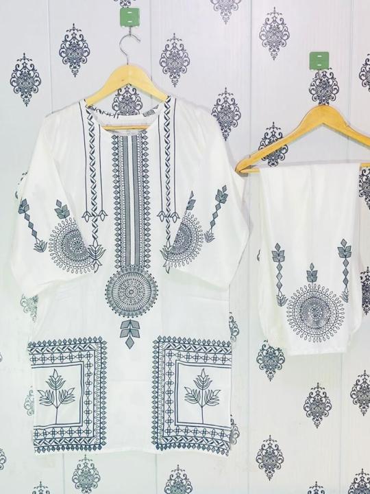 Trendy Arabic lawn printed 2Pc High Quality suits for Women's